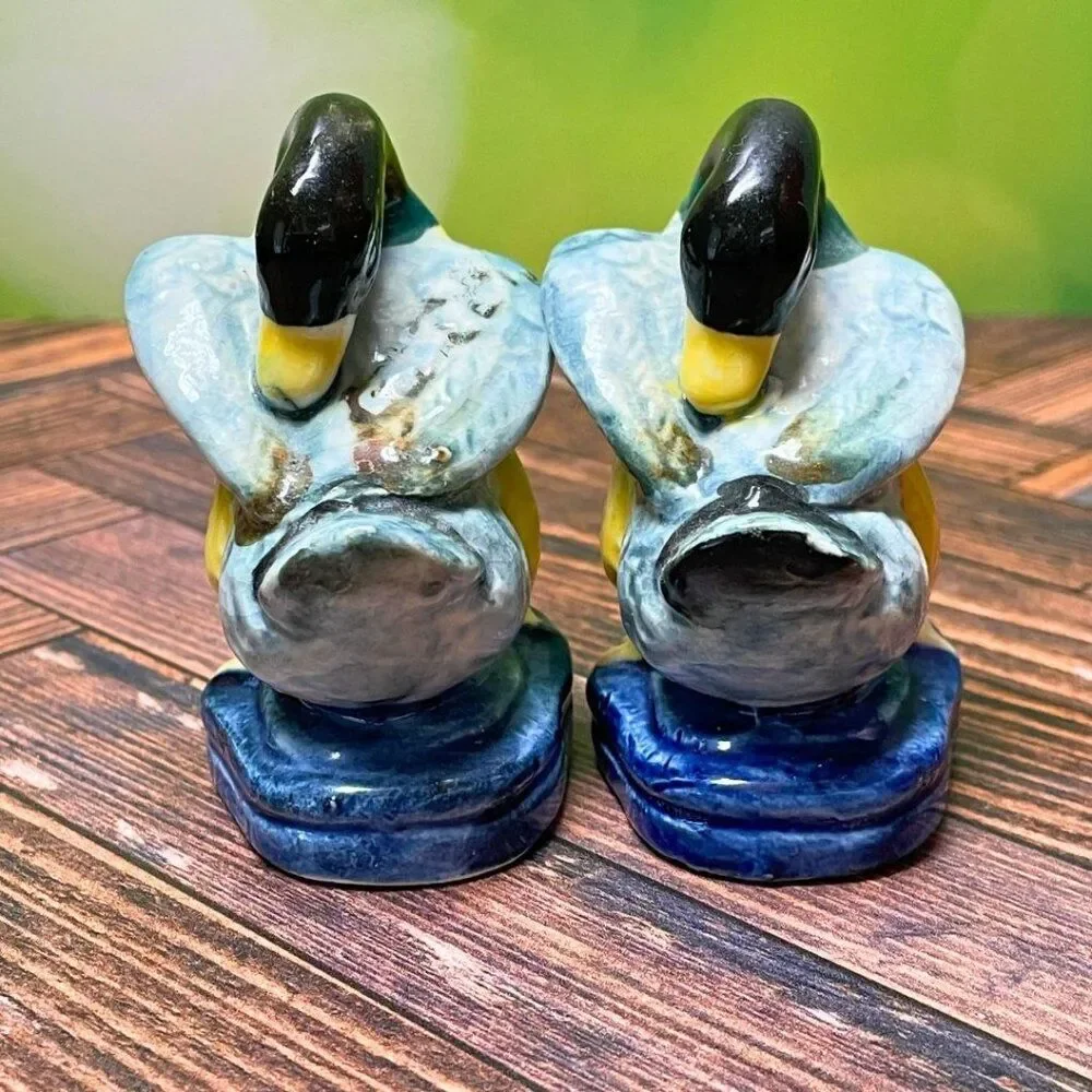 Vintage 1940-1950s Duck or Geese Salt & Pepper Shakers